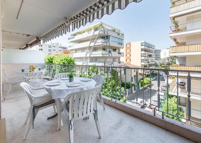 Le Valencia By Interhome