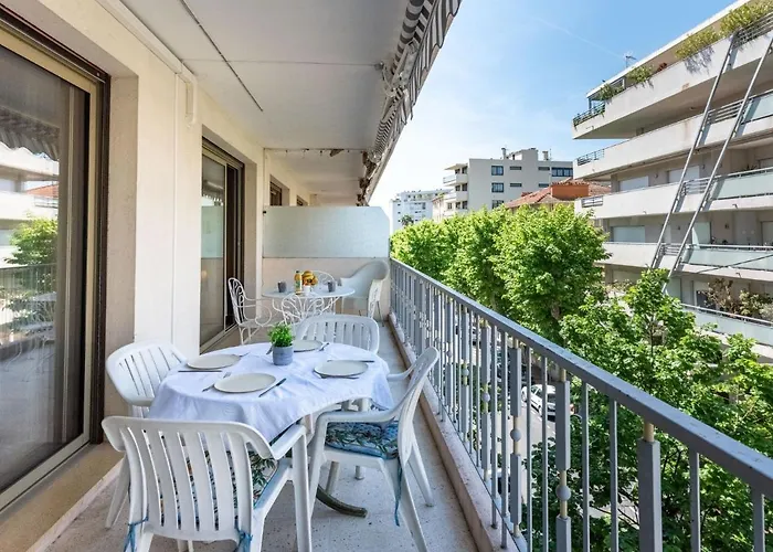 Le Valencia By Interhome * Cannes