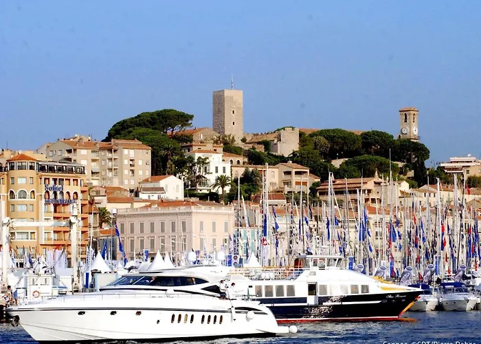 Le Valencia By Interhome Apartman