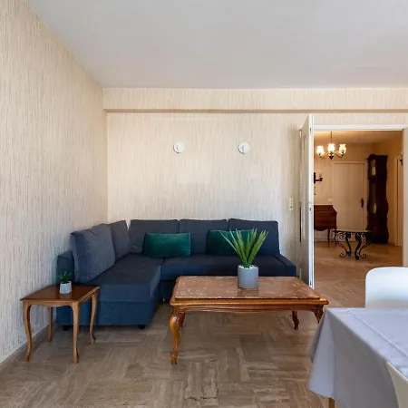 Le Valencia By Interhome Lägenhet